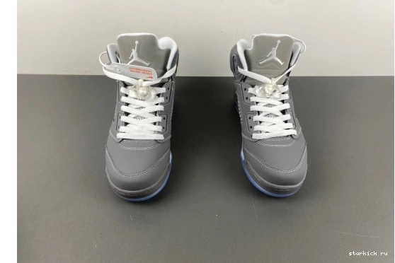 136027-005 Jordan Grey'  5 136027-005 'Wolf Retro   0824